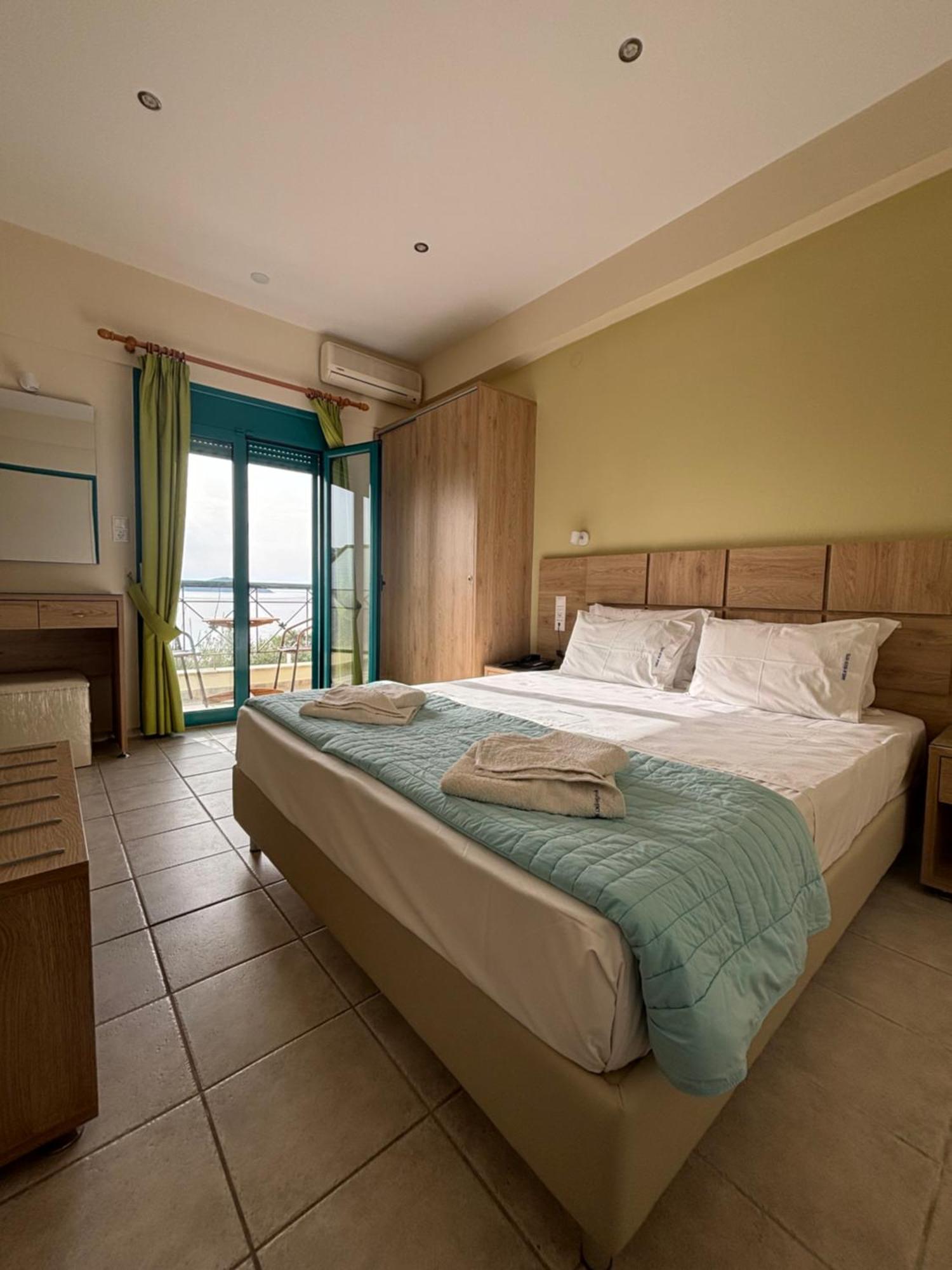 Angeliki Beach Hotel Megáli Ámosz Kültér fotó