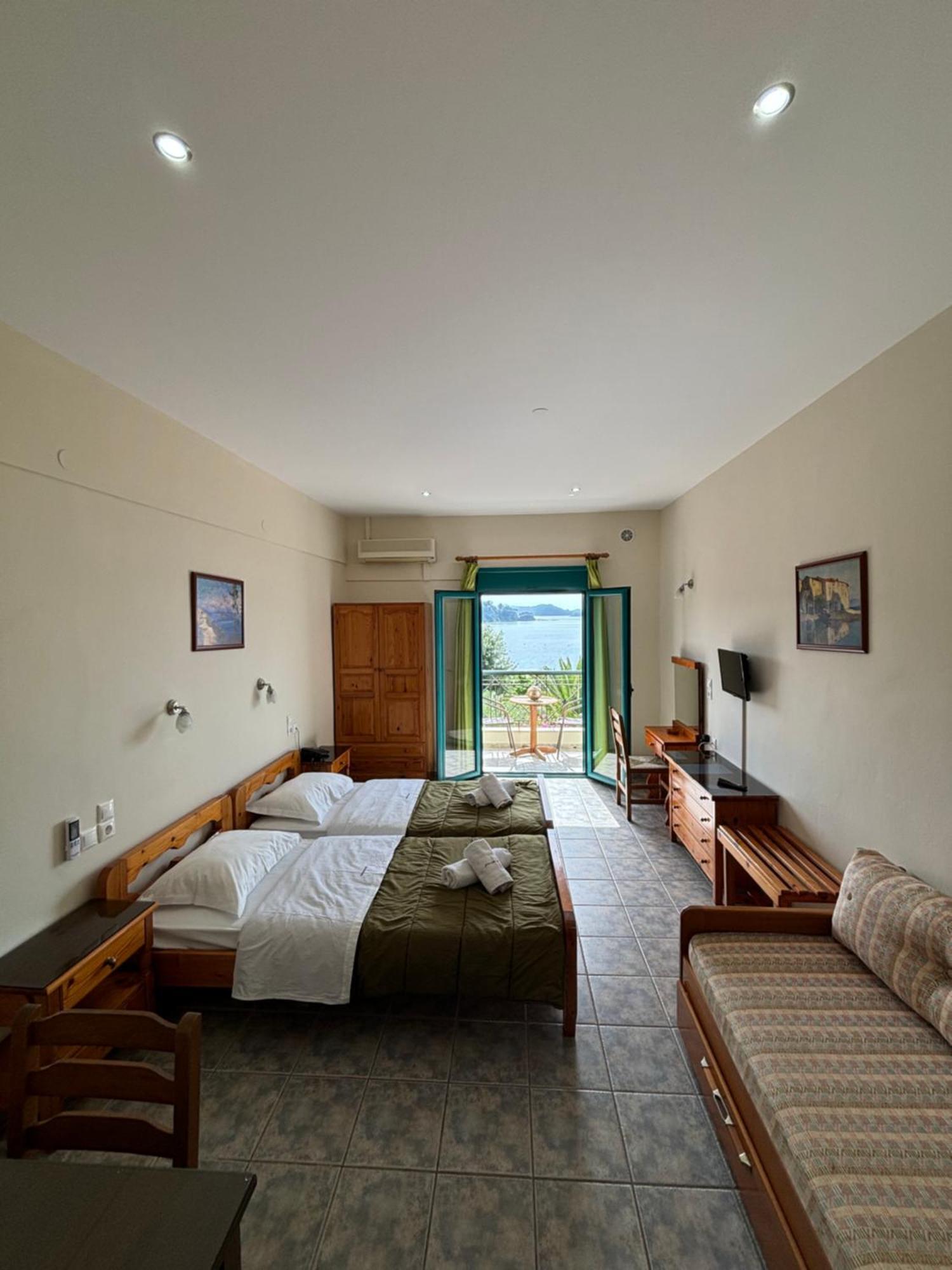 Angeliki Beach Hotel Megáli Ámosz Kültér fotó