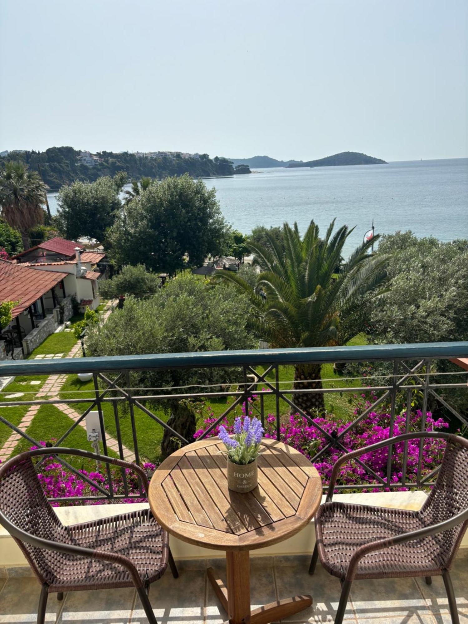 Angeliki Beach Hotel Megáli Ámosz Kültér fotó