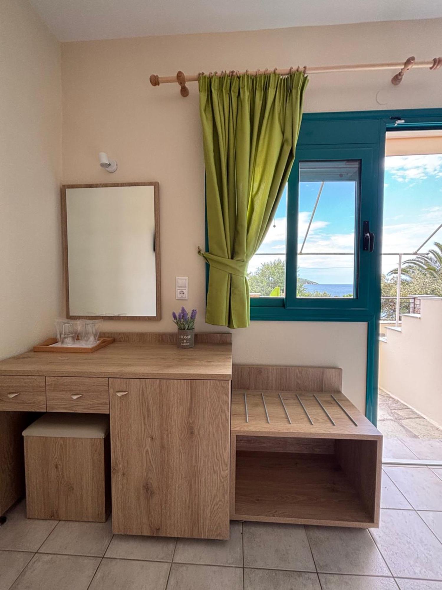 Angeliki Beach Hotel Megáli Ámosz Kültér fotó